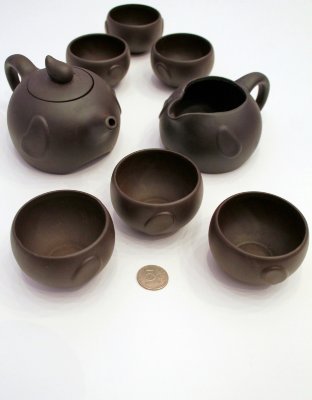 Брутальный чайный набор Чайный набор с крупными предметами.